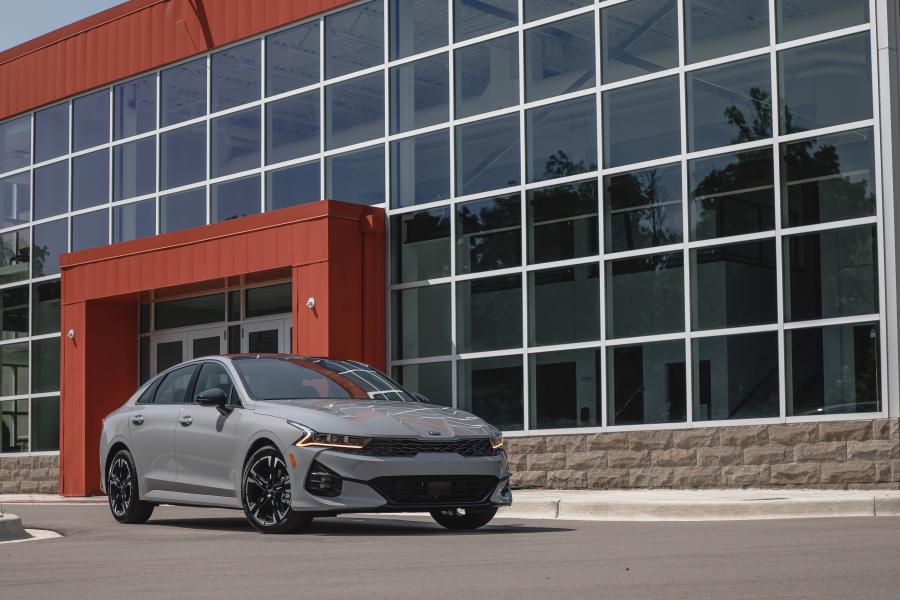  Kia K5 GT-Line 2020 года  (NA) (фото 25 из 41)